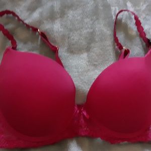 Dark pink bra. Never worn, brand new.